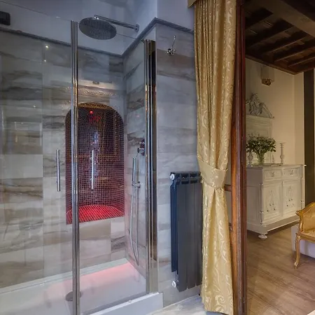 Spanish Steps Boutique Gold Appartamento