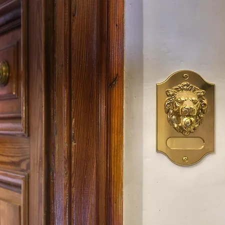 Spanish Steps Boutique Gold Appartamento *