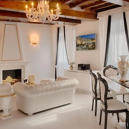 Appartamento Spanish Steps Boutique Gold *