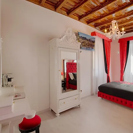 Spanish Steps Boutique Gold * Roma