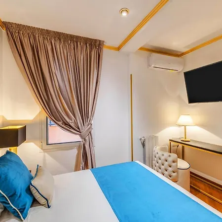 Spanish Steps Boutique Gold *