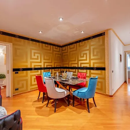 Spanish Steps Boutique Gold